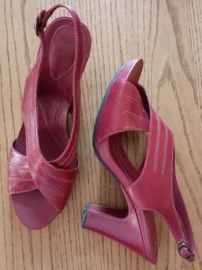 Clarks Red Open-Toe Slingback Heels